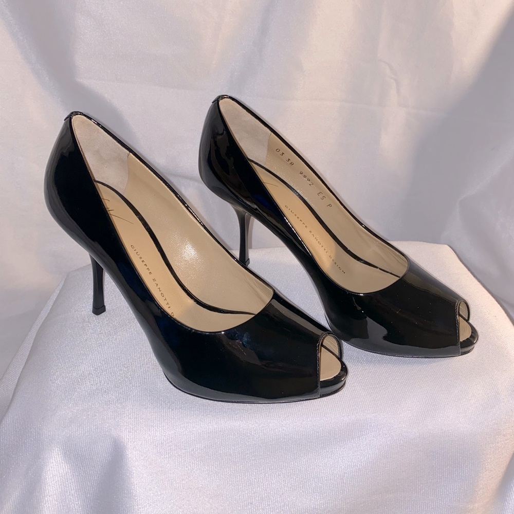 Giuseppe Zanotti Patnet Leather Peep toe Heels